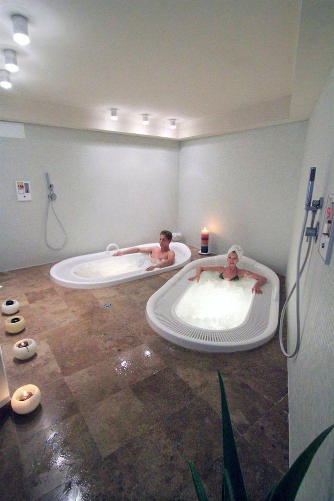 Hotel Sabbia D'Oro Сан-Винченцо Экстерьер фото