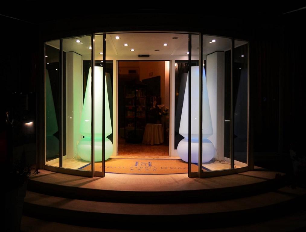 Hotel Sabbia D'Oro Сан-Винченцо Экстерьер фото