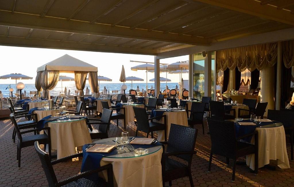 Hotel Sabbia D'Oro Сан-Винченцо Экстерьер фото
