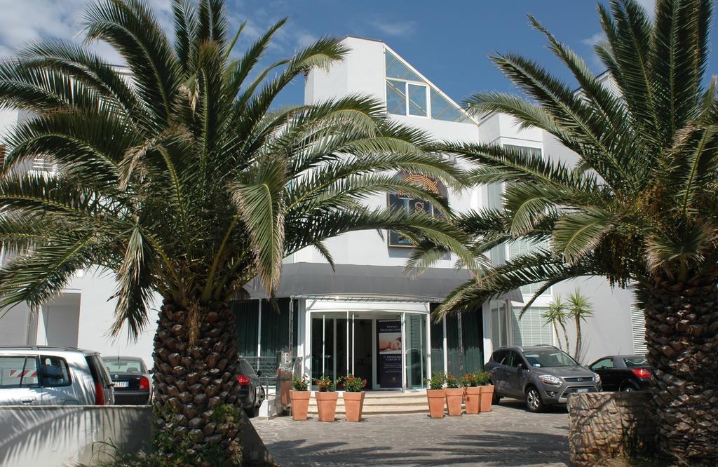 Hotel Sabbia D'Oro Сан-Винченцо Экстерьер фото