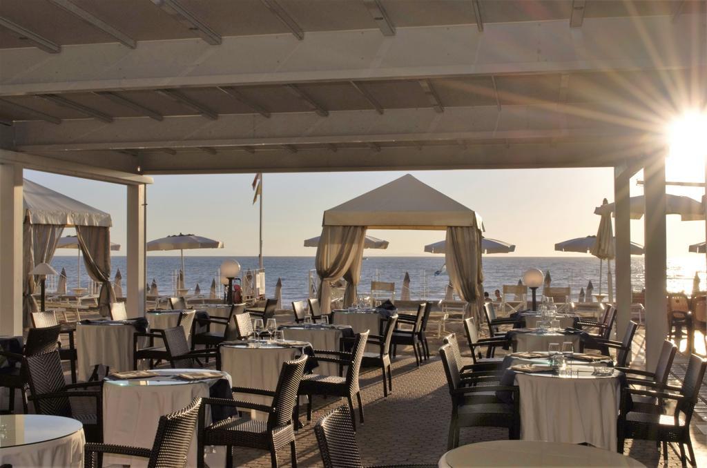 Hotel Sabbia D'Oro Сан-Винченцо Экстерьер фото