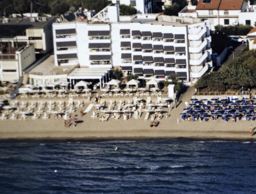 Hotel Sabbia D'Oro Сан-Винченцо Экстерьер фото