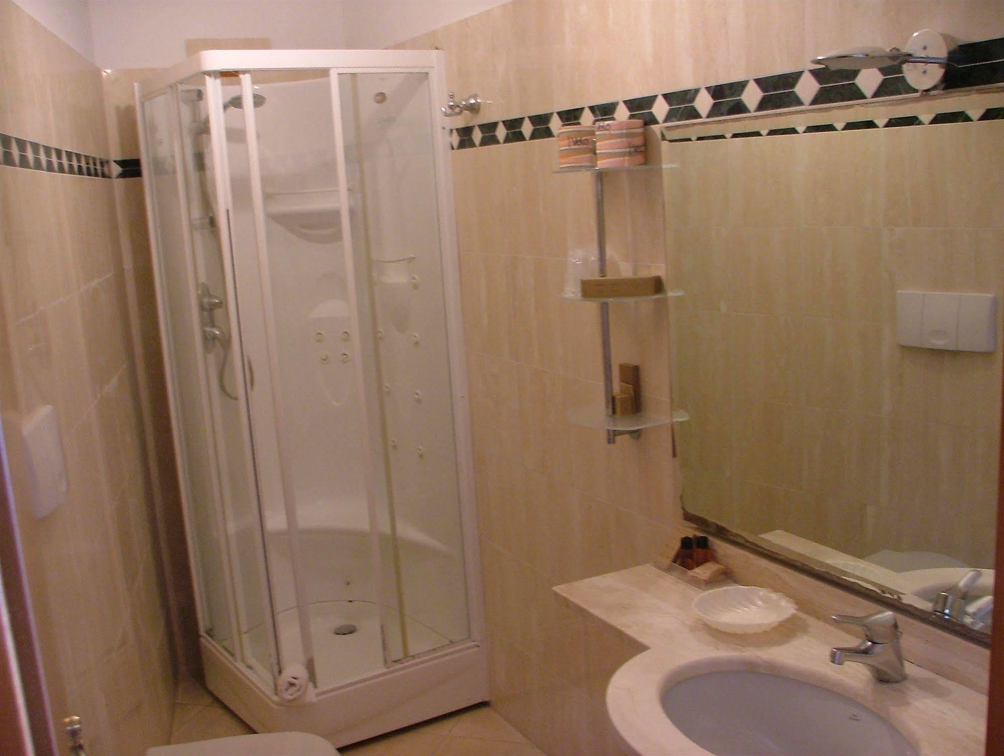 Hotel Sabbia D'Oro Сан-Винченцо Экстерьер фото