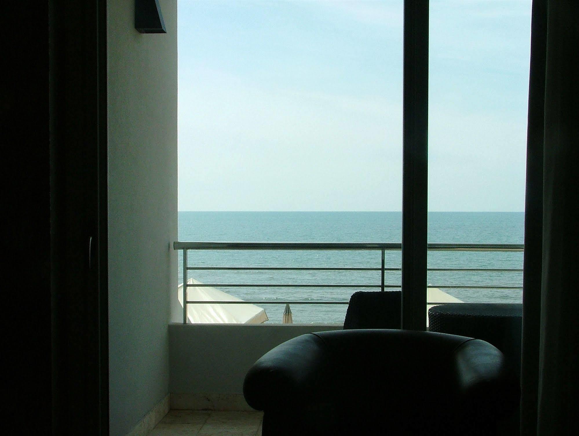 Hotel Sabbia D'Oro Сан-Винченцо Экстерьер фото
