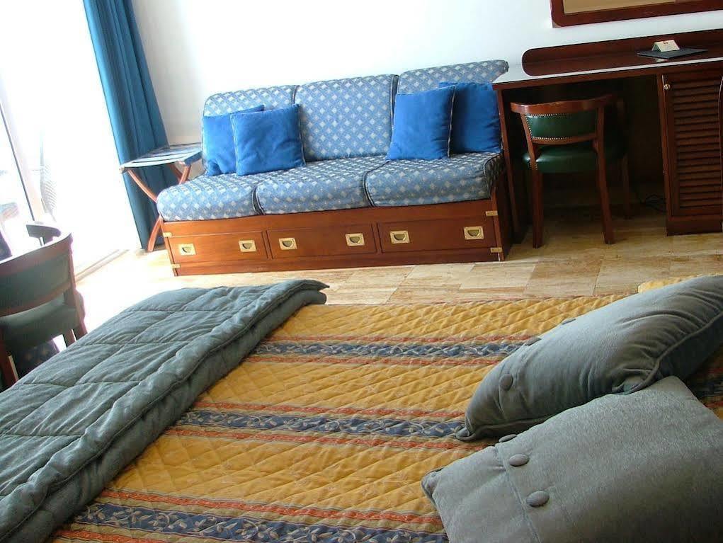 Hotel Sabbia D'Oro Сан-Винченцо Экстерьер фото